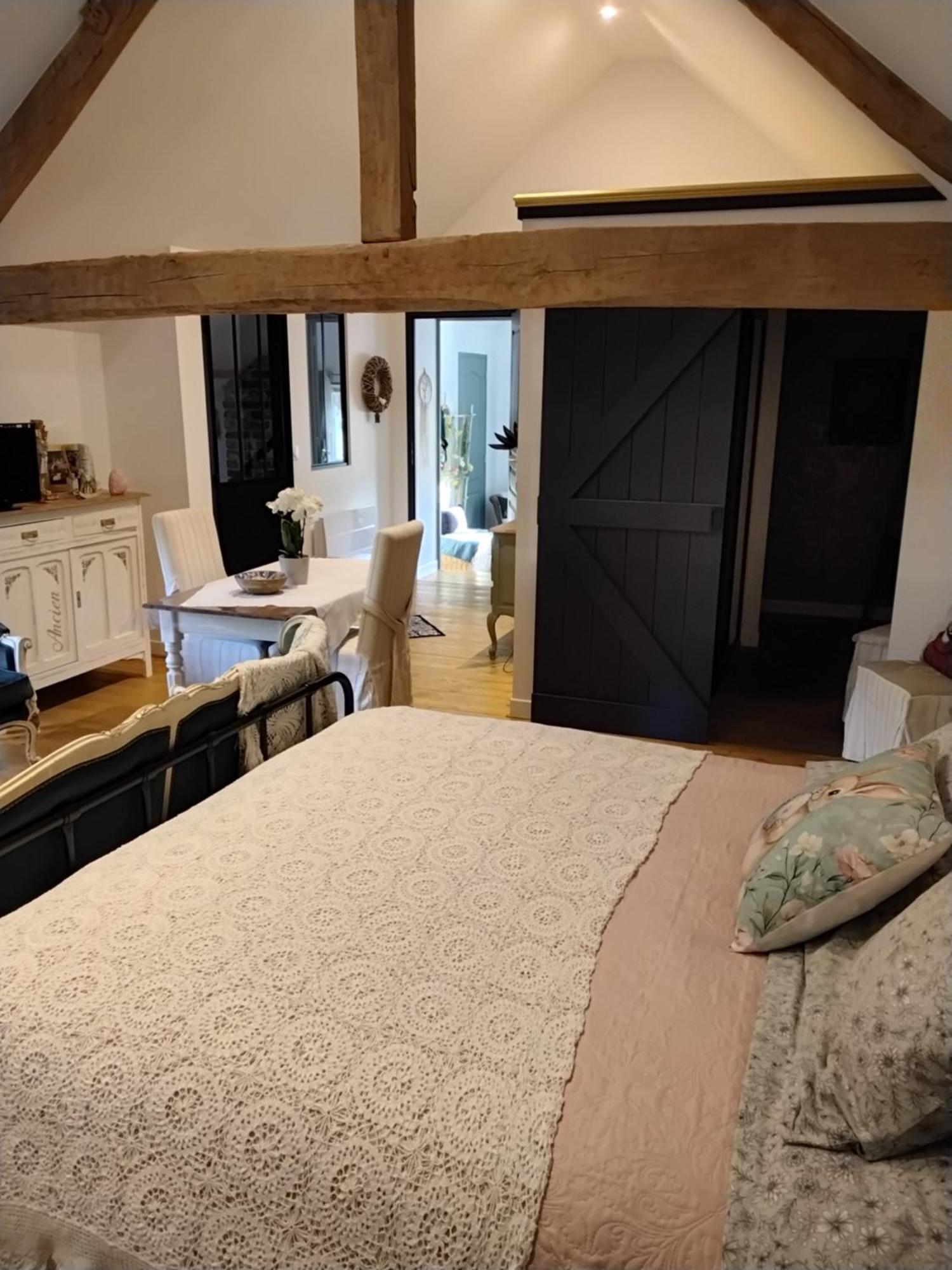 Au Petit Bonheur De Seraphine Saint-Aubin  Exteriör bild